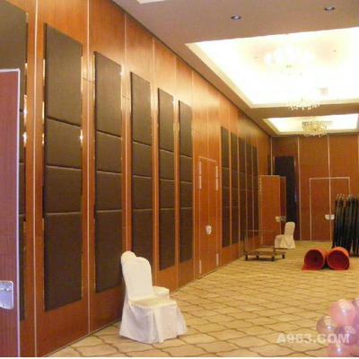 餐厅软包活动隔断酒店软包活动隔断门推拉活动隔断门65型软包隔断