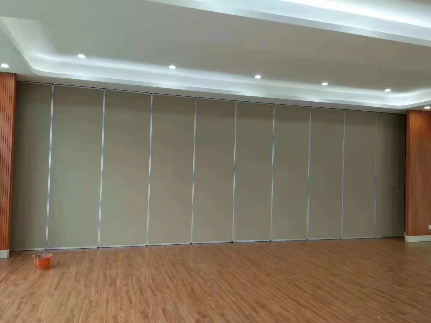 jphznb酒店包间隔断墙宴会厅活动屏风包厢吊轨隔音会议室移动折叠隔断